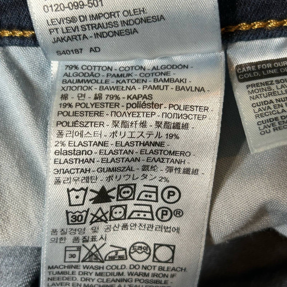 Levi's Jeans Womens 14S W32 L30‎ (Actual L28) Blue Low Rise Bootcut Dark Wash - Picture 9 of 12